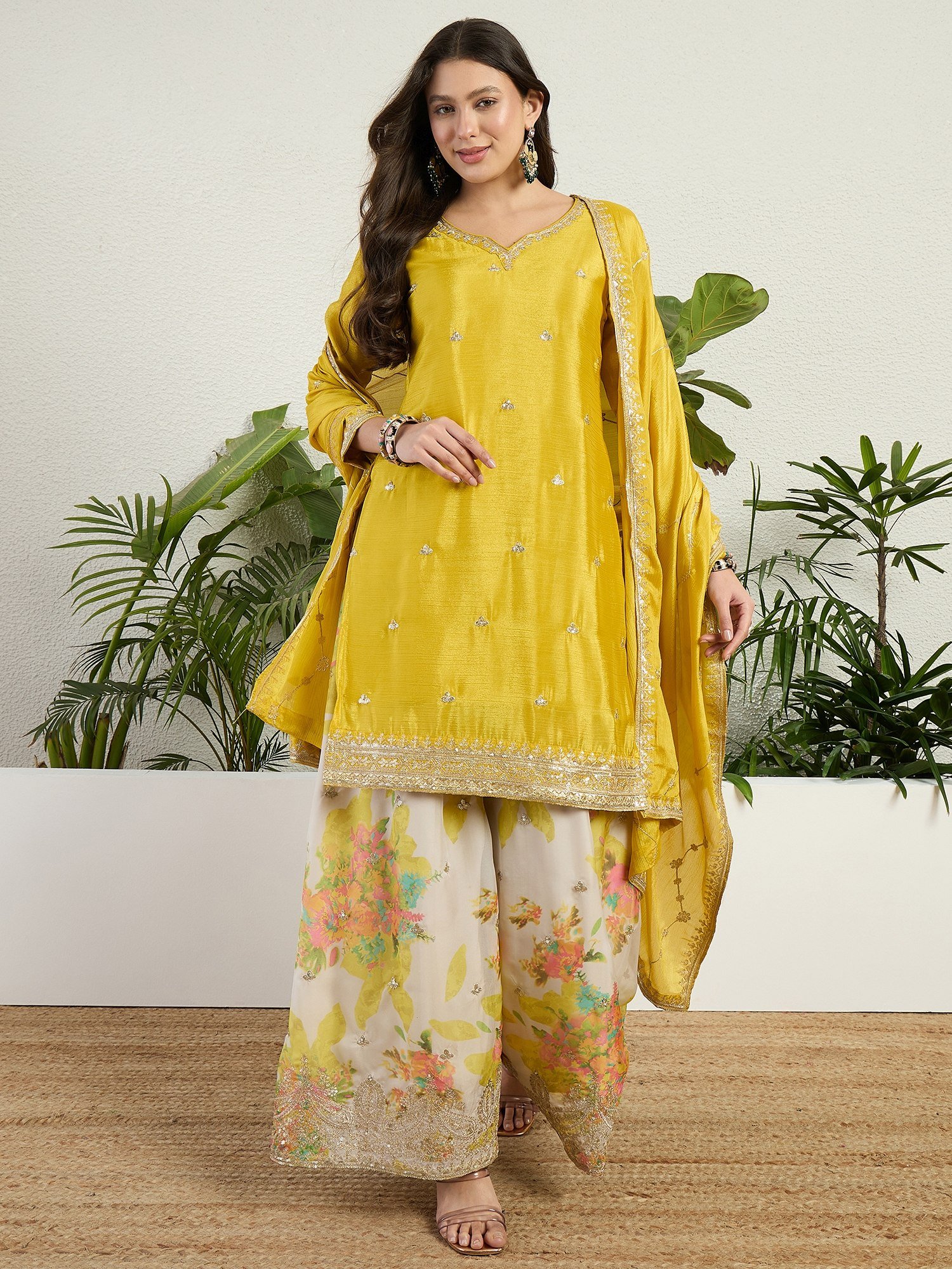 Royal Wedding Wear Anarkali Designer Salwar Kameez Pakistani Dress Heavy Embroidery Party Wear Suit Gown Collection for Women